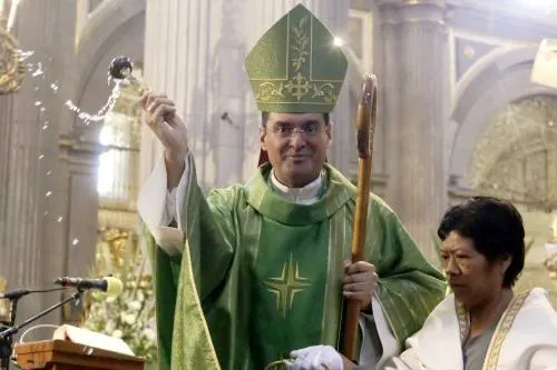 Salud del arzobispo Víctor Sánchez Espinosa va mejorando