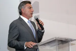 Casonas rehabilitadas podrían ser lugar para ambulantes