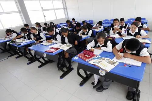 Más de 700 mil alumnos no han regresado a clases porque las escuelas siguen en evaluación