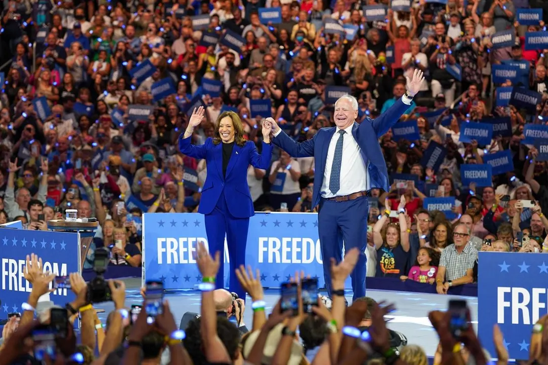 Kamala Harris Tim Walz