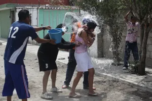 Protección Civil multará a los que desperdicien el agua el Sábado de Gloria