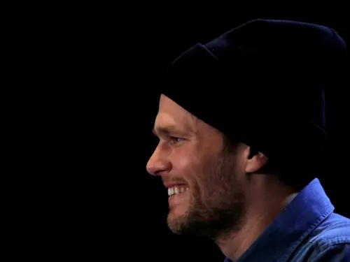 Tom Brady ya es un Bucanero; firma con Tampa Bay