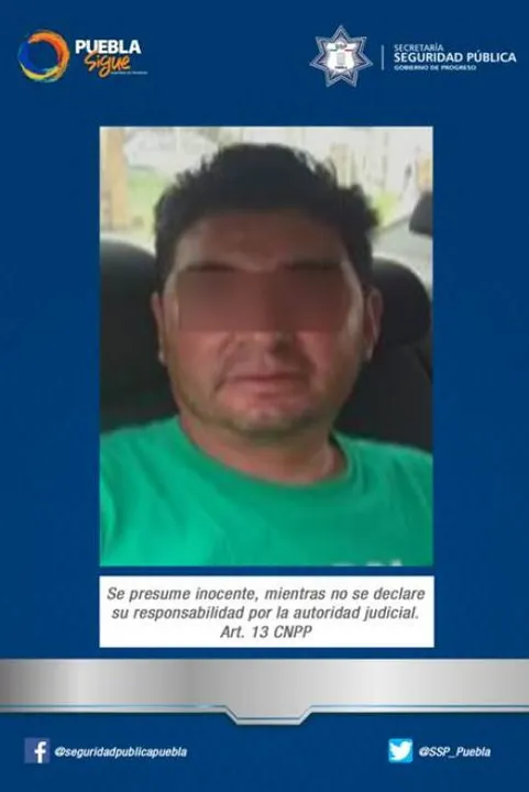Policìa aseguró a tres hombres que conducìan autos robados