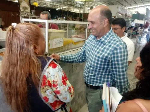 Impulsará Víctor Gabriel Chedraui programa integral de publicidad en mercados