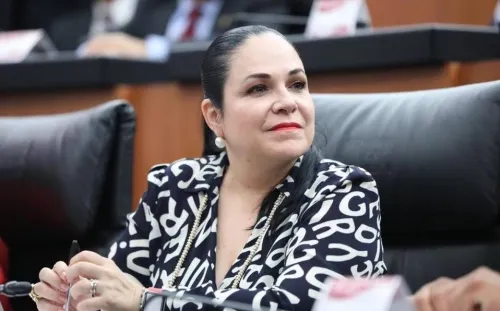 Mónica Fernández presidirá el Senado