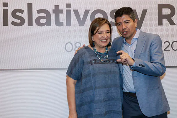 Xóchitl Gálvez y Eduardo Rivera