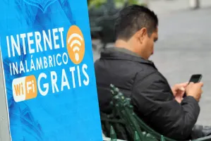 Subrayan 320 puntos gratis de internet en comparecencia