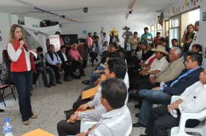 Inicia Isabel Allende recorrido por los XVI distritos electorales