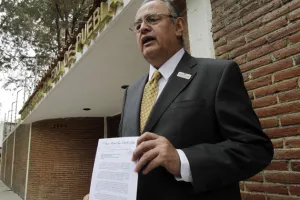 Ceballos sigue defendiendo su imposición en el PT