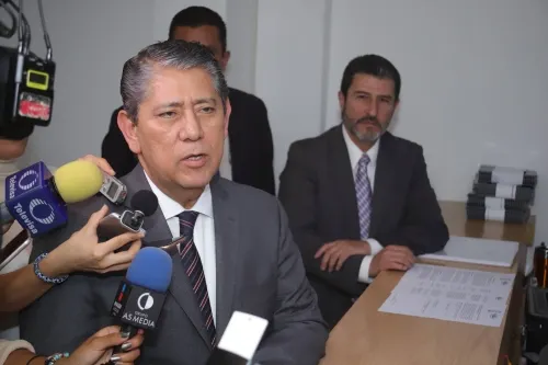 Fiscal de Puebla se niega a hablar de los vínculos con García Luna