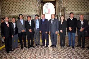 Diputados quieren una nueva Casa Puebla en Estados Unidos