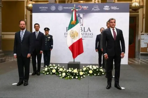 Tony Gali y Luis Banck inician actividades del mes patrio