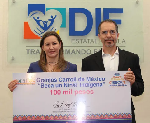 Carroll aporta 100 mil pesos a Programa Beca un Niño Indígena