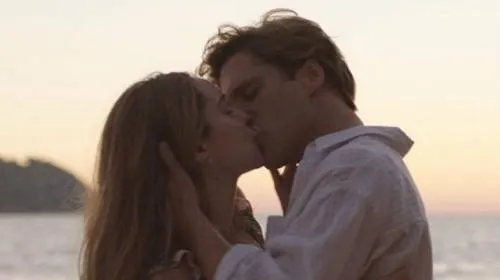 Diego Boneta y Camila Sodi ¿confirman romance? (FOTOS)