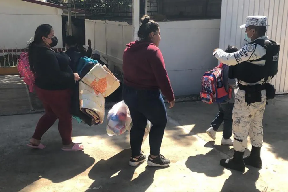 Mantiene SEDIF apoyos a familias afectadas en Xochimehuacan