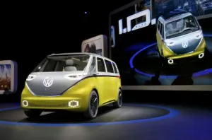 Volkswagen lanza vehículo eléctrico inspirado en la ‘Combi’