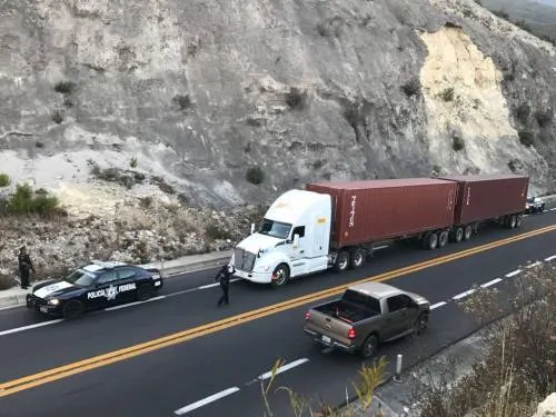 Policía Federal recuperó camión con 20 toneladas de cacao; hay un detenido