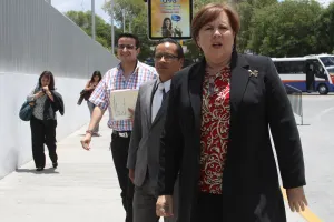 Ana Tere exige a SCJN echar abajo candados a independientes