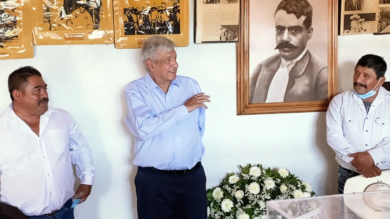AMLO visitó Ayoxuxtla en Puebla y recuerda el aniversario luctuoso de Emiliano Zapata