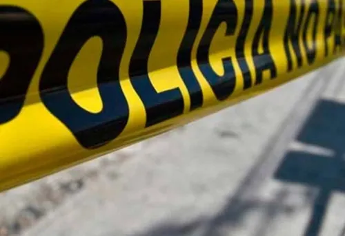 Lapidan a hombre y dejan su cuerpo en una casa en obra negra, en Chachapa