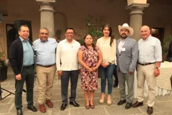 Celebran a padres trabajadores del Congreso del Estado