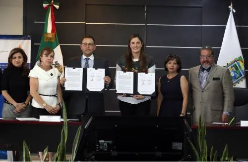 SEP-IEE firman convenio para promover y difundir la cultura política democrática