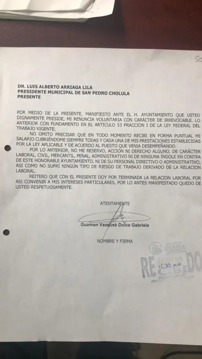 Documento comprueba que ex trabajadora del Ayuntamiento de Cholula renunció voluntariamente