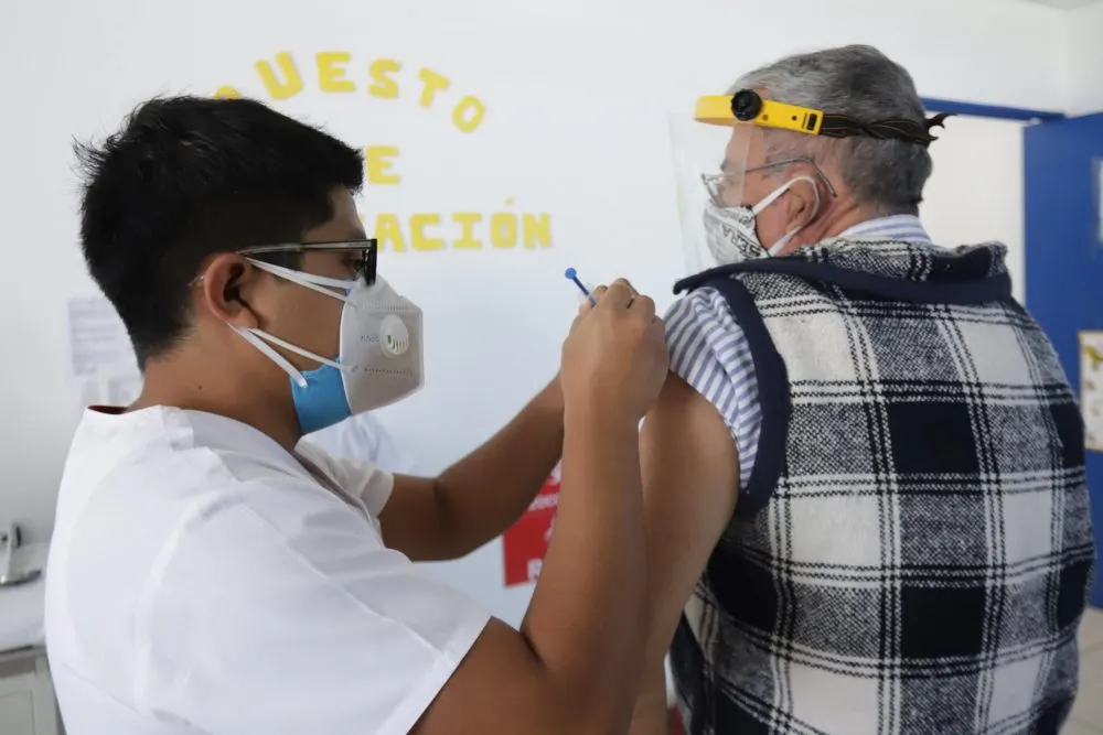 Más de 42 mil adultos mayores serán vacunados contra el Covid-19 en Puebla