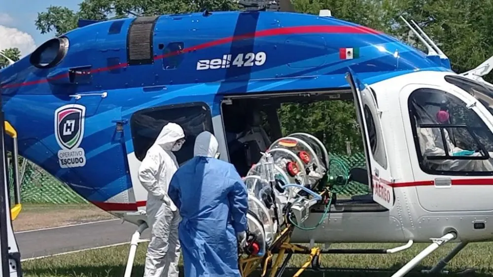 Trasladan en helicóptero a adolescente contagiada de Covid en Huejutla