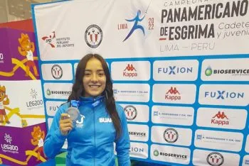 Estudiante BUAP gana plata en el Campeonato de Esgrima Lima 2022