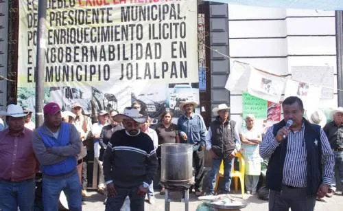 Acusa Aguilar Chedraui intento de extorsión del abogado de manifestantes de Jolalpan