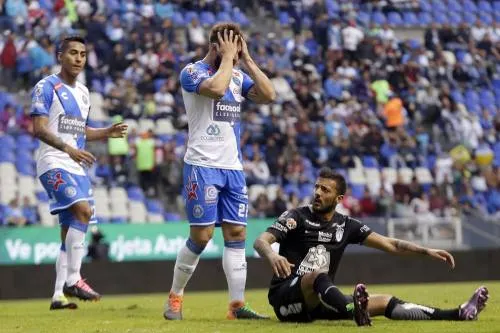 Pachuca destroza a Puebla con póker de palacios