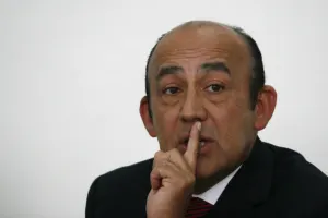 Demanda Congreso probidad del representante del INE en Puebla