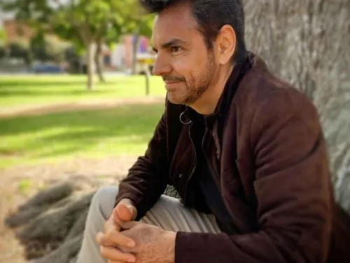 Eugenio Derbez causa controversia por broma a Omar Fayad