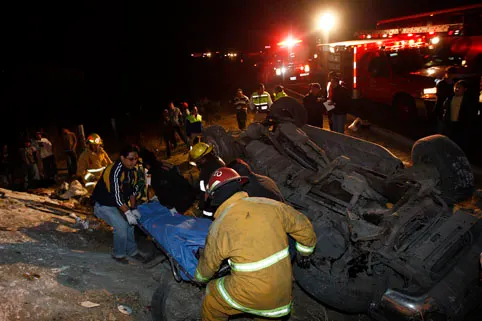 Fallecen tres personas en accidente registrado en el DF