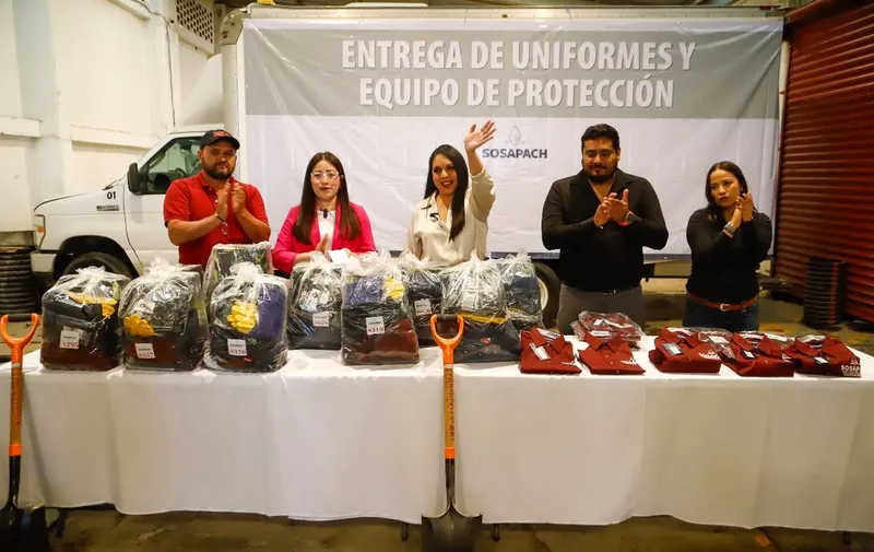 sp-cholula-entrega-uniformes-sosapach