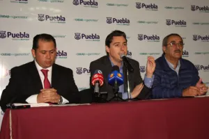 Presentan regidores Reglamento del Cabildo