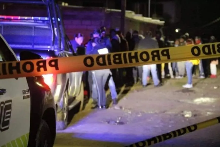 Matan a un hombre a balazos otro resulta lesionado, en Texmelucan