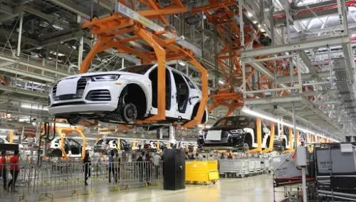 Trabajadores de Audi ya solo esperan “luz verde” del gobierno estatal para regresar a la planta