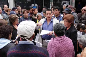 Reclaman cobros ?indiscriminados? del agua frente al SOAPAP
