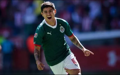 Chivas y Cruz Azul aspiran a primer triunfo del torneo