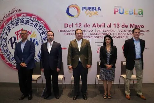 Presentan la cartelera para el Foro Artístico de Feria de Puebla
