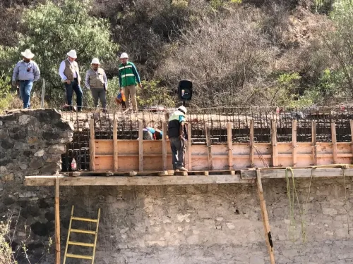 Supervisa Infraestructura reparación en el puente Tecali-Ahuatepec-Atoyatempan