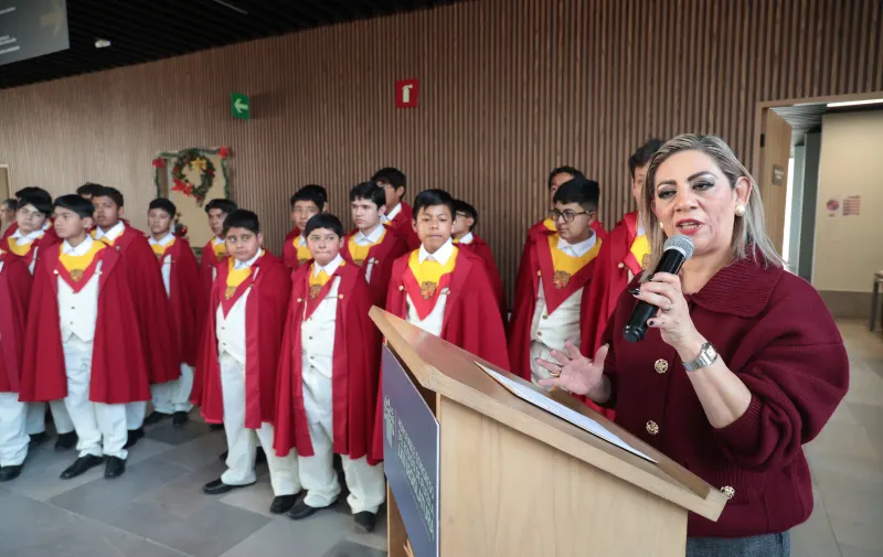 Se presenta Coro Navideño en el Congreso de Puebla