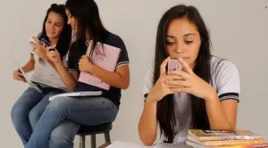 Exhorta diputada a SEP orientar estudiantes sobre uso de celulares