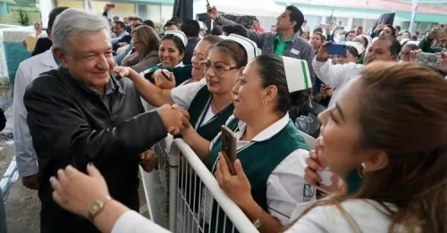 Reportan déficit de 123 mil médicos