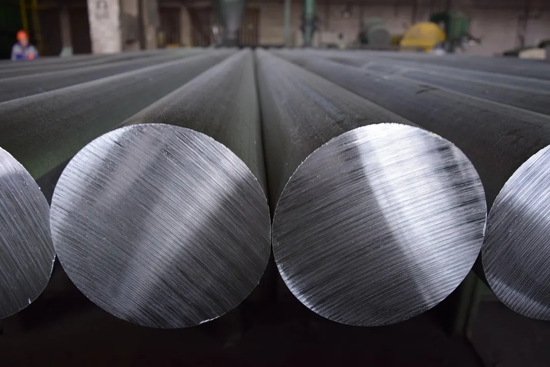 Entraron en vigor aranceles de Estados Unidos del 25% al acero y aluminio