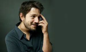 Teatro, origen al que vuelve Diego Luna