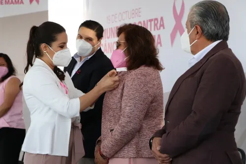 Realizan Infraestructura, DIF e ISSSTEP jornada de mastografías para detección de cáncer