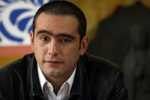 Intereses económicos podrían estar detrás de la decisión de Manzo